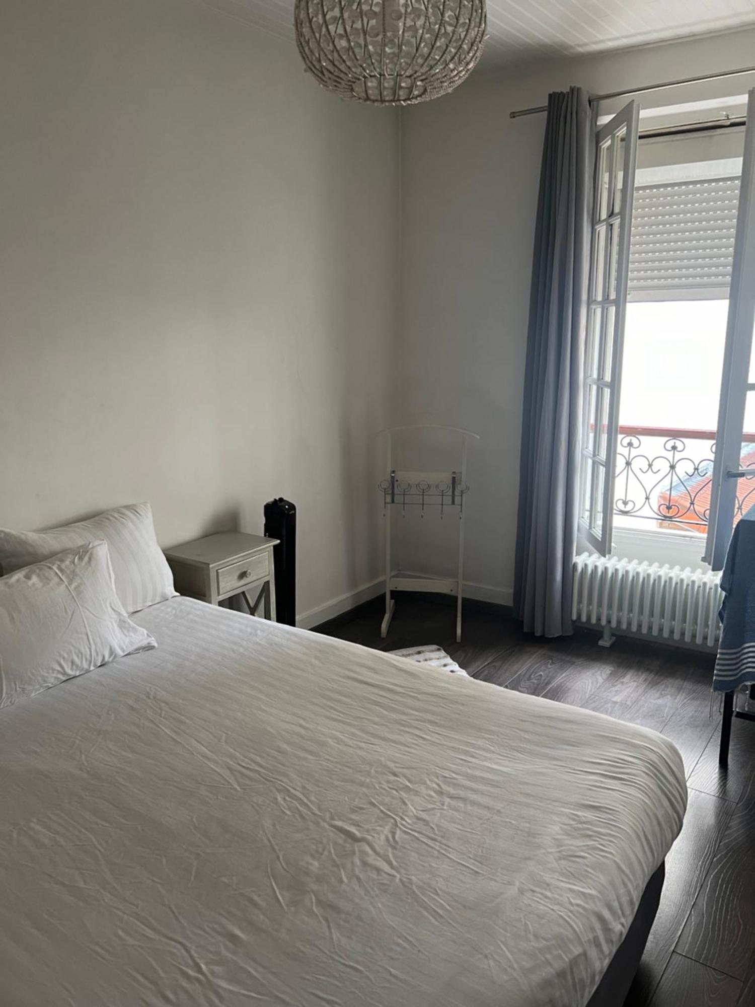 Le Nid Douillet En Plein Centre Apartment Levallois-Perret Exterior photo